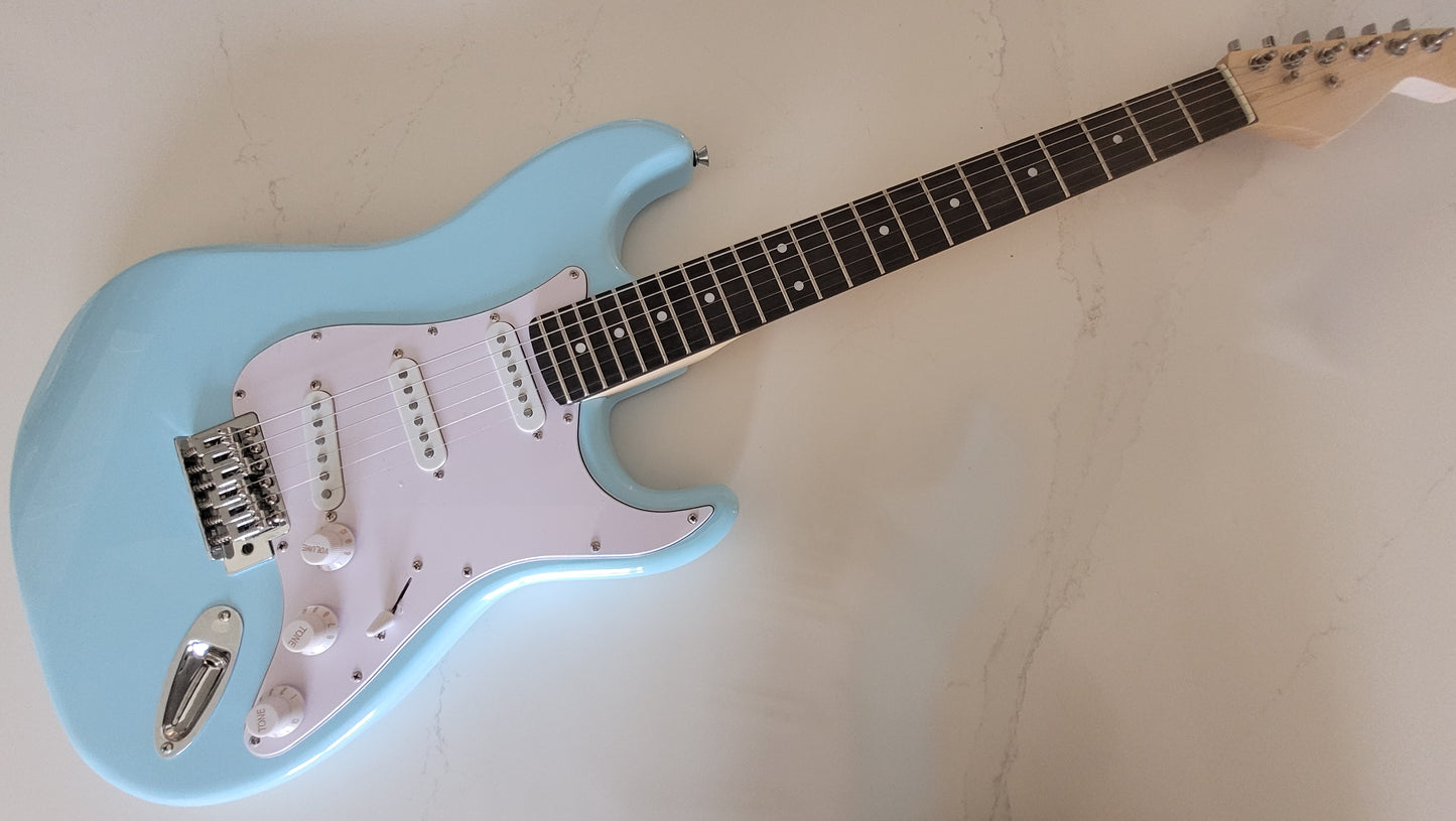 RNC Customs Stratocaster SSS 2026 - Baby Blue