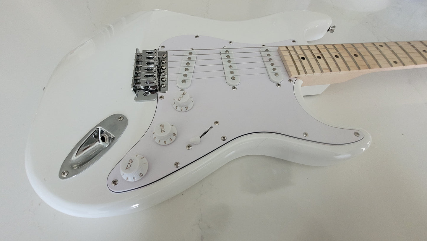 RNC Customs Stratocaster SSS 2026 - Ivory