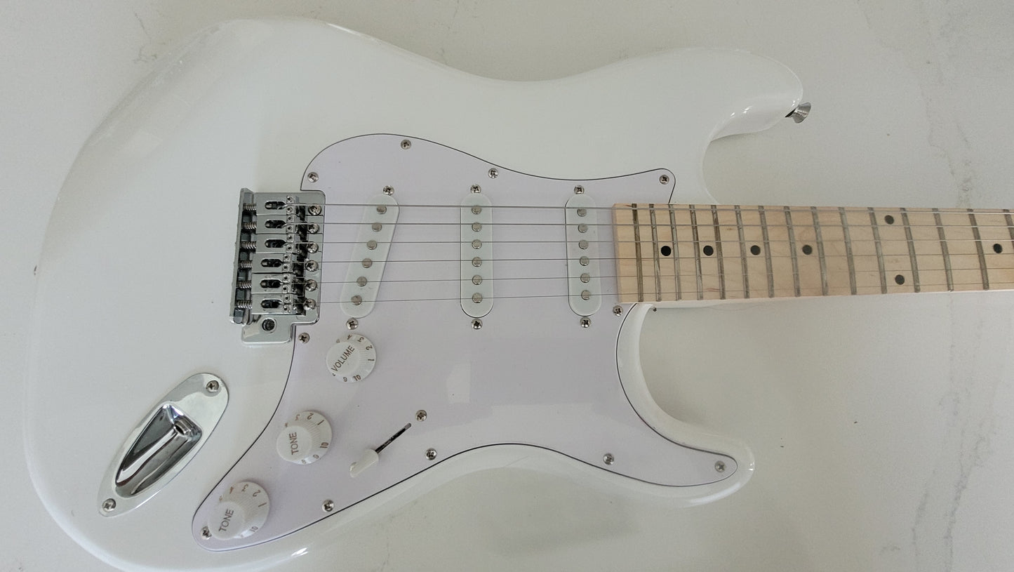 RNC Customs Stratocaster SSS 2026 - Ivory
