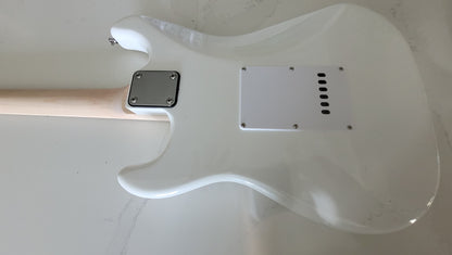 RNC Customs Stratocaster SSS 2026 - Ivory