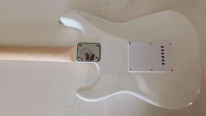 RNC Customs Stratocaster SSS 2026 - Ivory