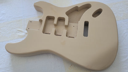 RNC Customs Stratocaster 2026 - Sand