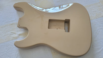 RNC Customs Stratocaster 2026 - Sand