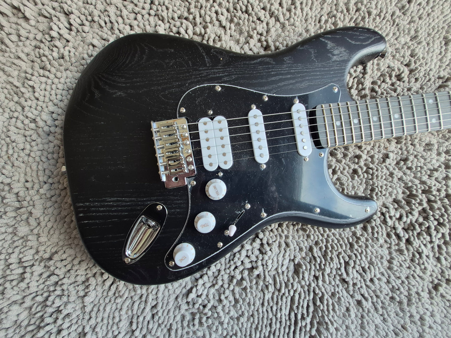 HSS Fat Strat Black
