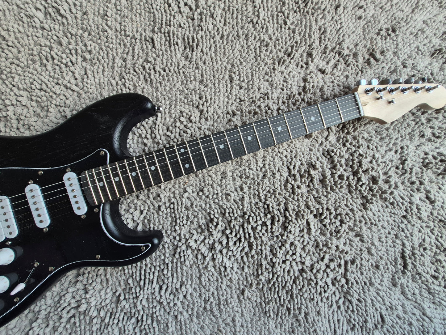 HSS Fat Strat Black