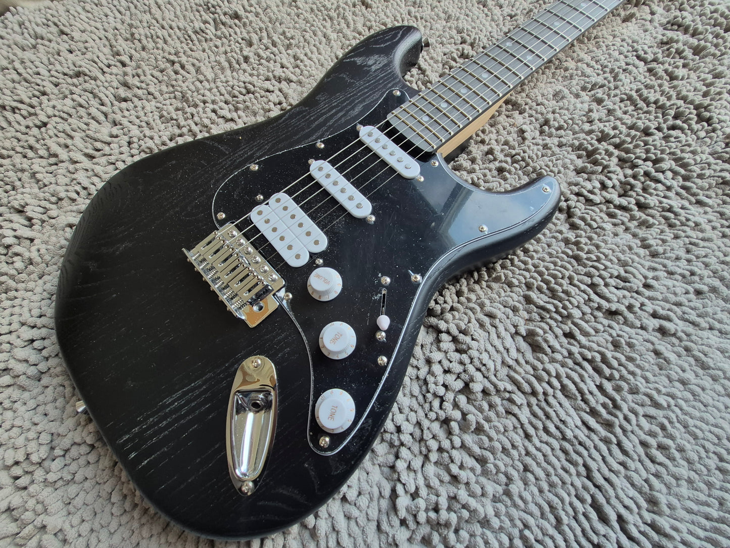 HSS Fat Strat Black