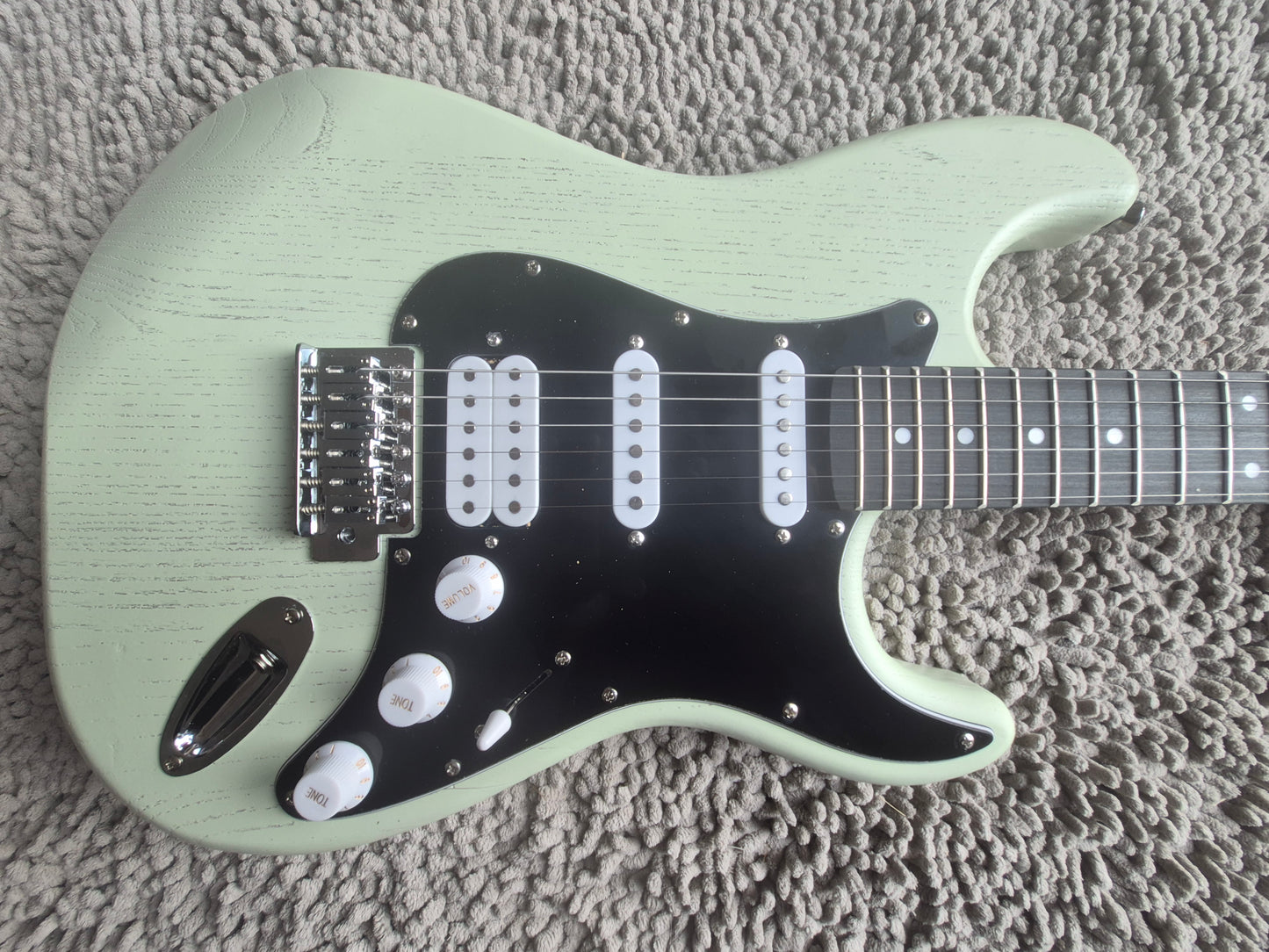 Custom HSS Electric Guitar – Natural Seabreeze Mist