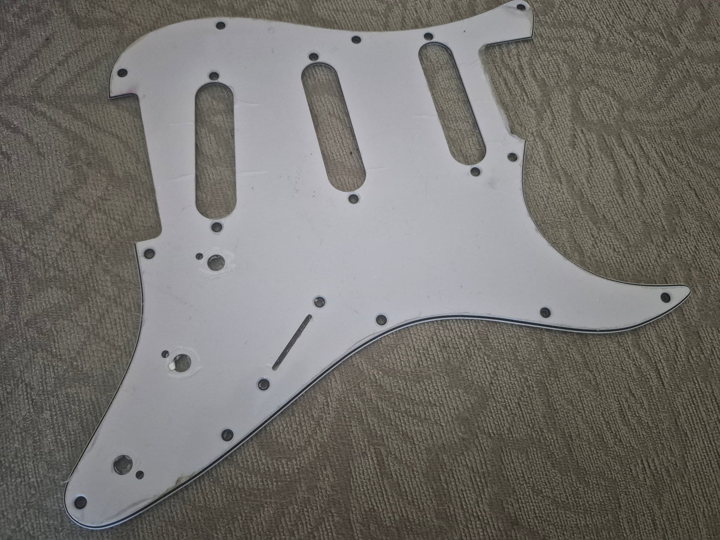 Blank SSS Pickguard – Stratocaster