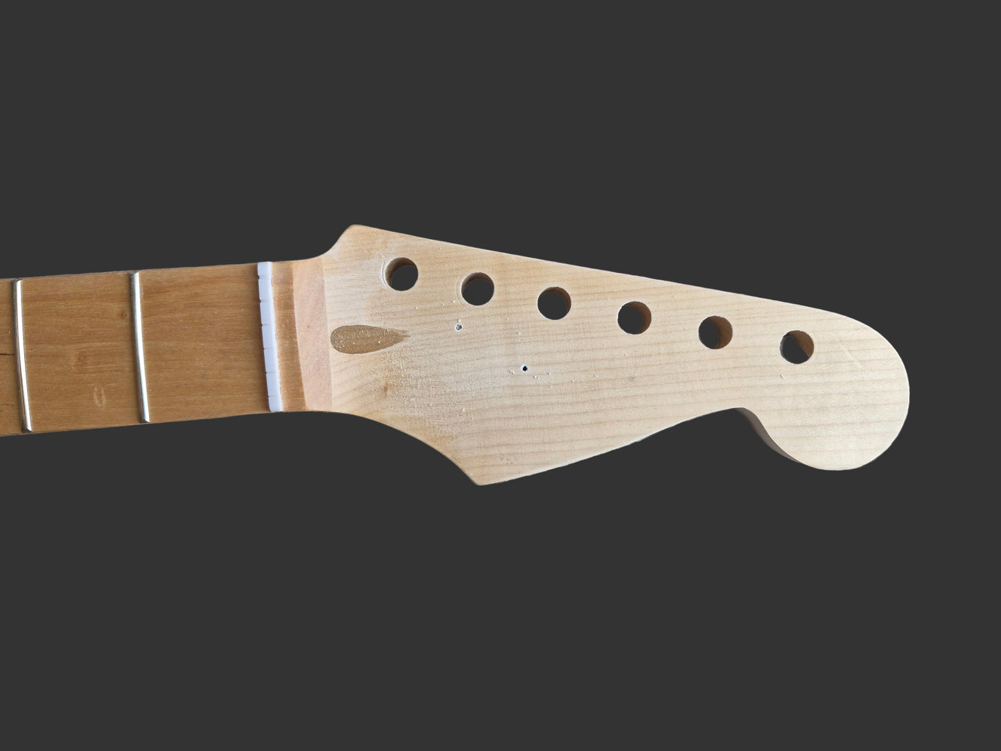 22 Fret Stratocaster Neck – Maple / Medium Jumbo