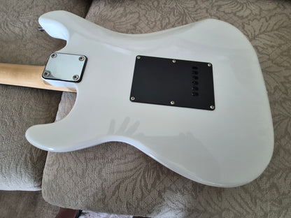 RNC Strat HH – Ceramic Pickup Electric Guitar