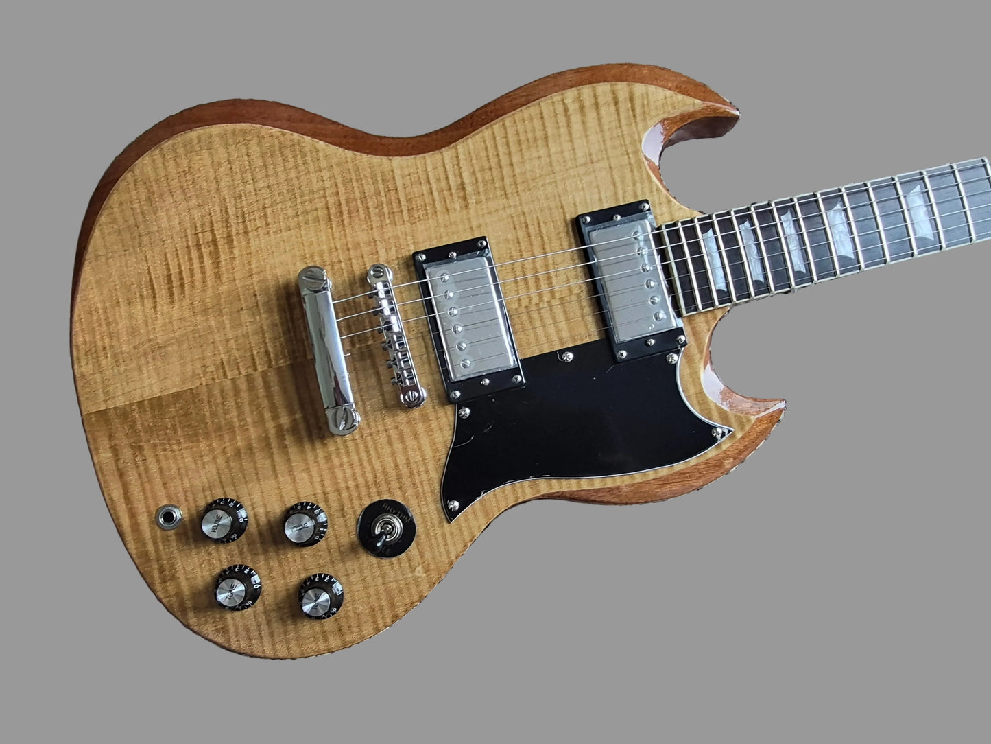 SG Electric Guitar – Alnico V Pickups & Upgraded Tuners
